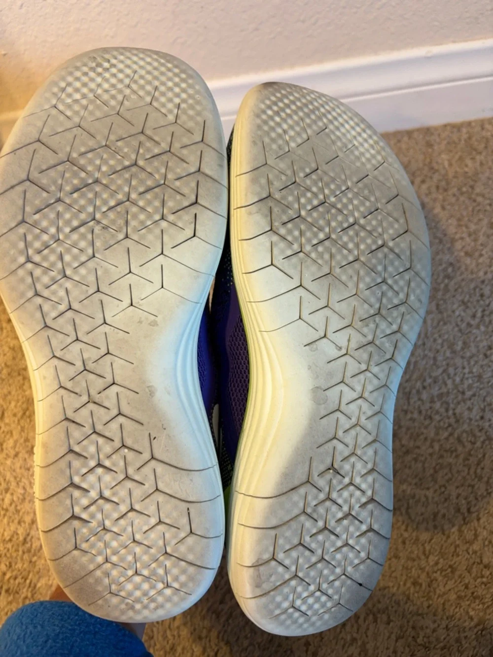 Nike FREE Running Sneaker, 8